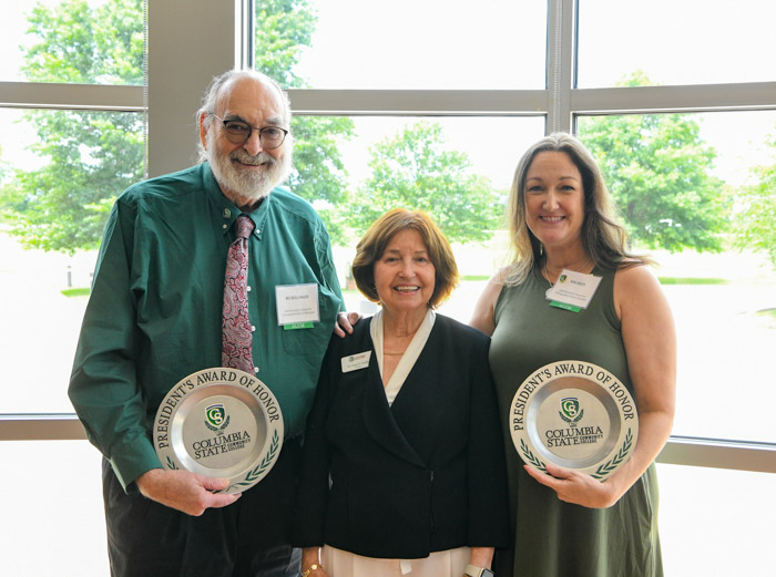 Kenneth “Bo” Bollinger and Kim Meek each received the President’s Award of Honor for Distinguished Alumni.